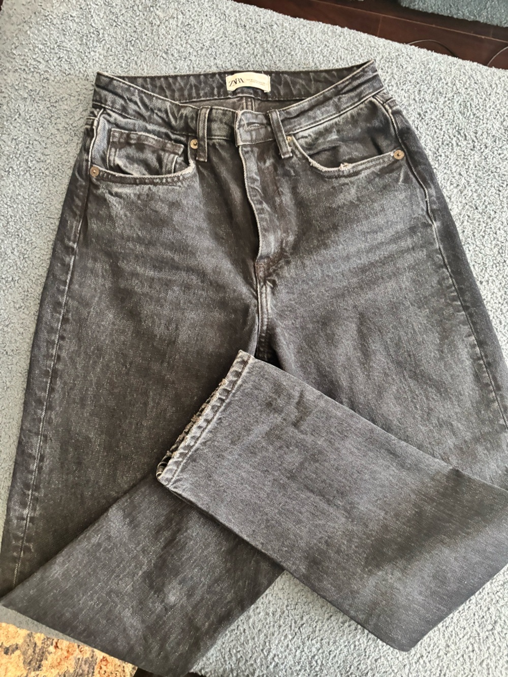 Zara Women's Washed Charcoal Straight-Leg Jeans